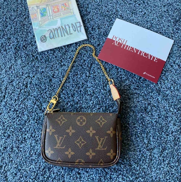 Louis Vuitton Handbags - Louis Vuitton Pochette Mini